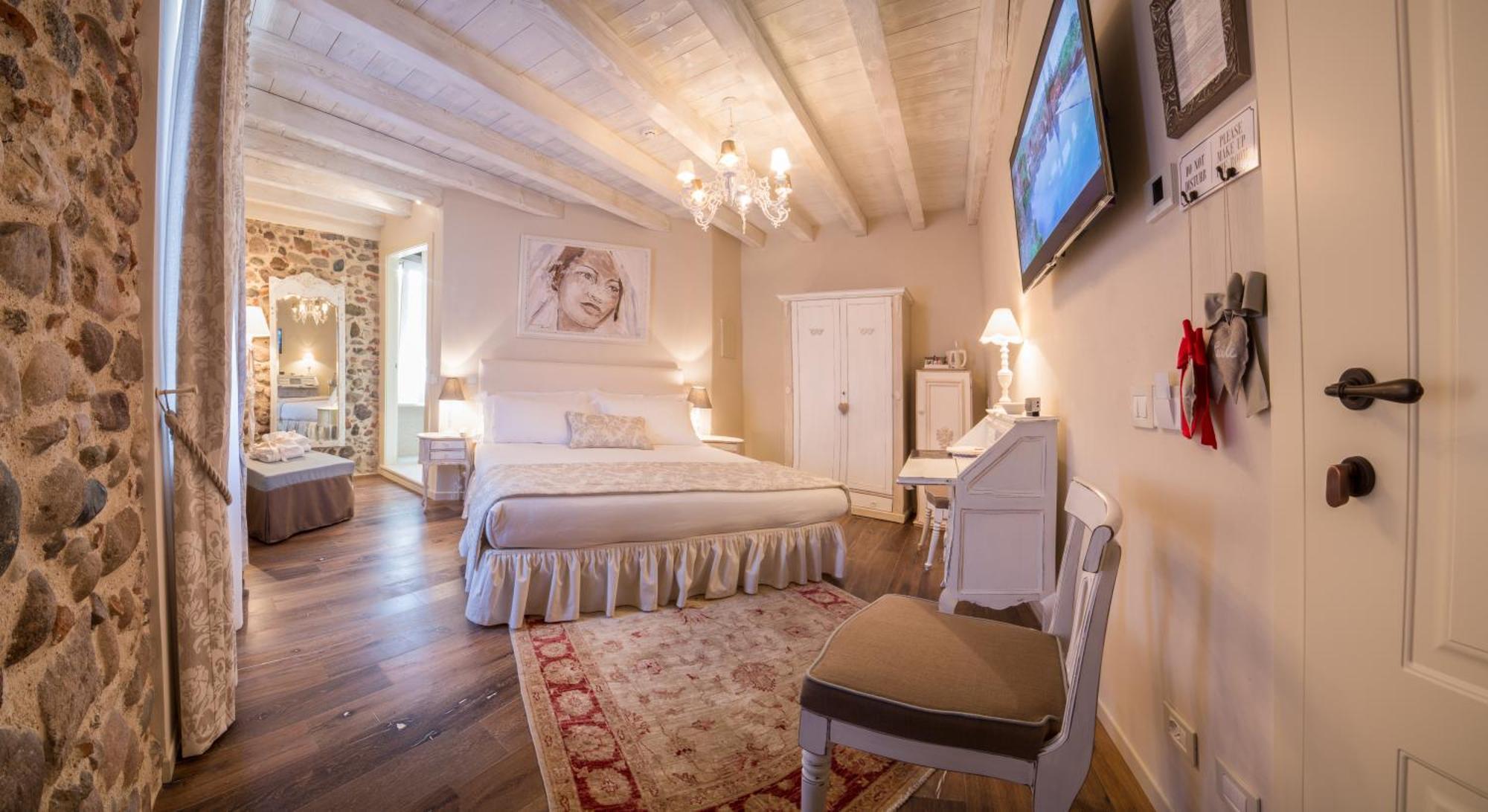 فاليجيو سول مينشيو Maison Resola - Rooms & Breakfast المظهر الخارجي الصورة