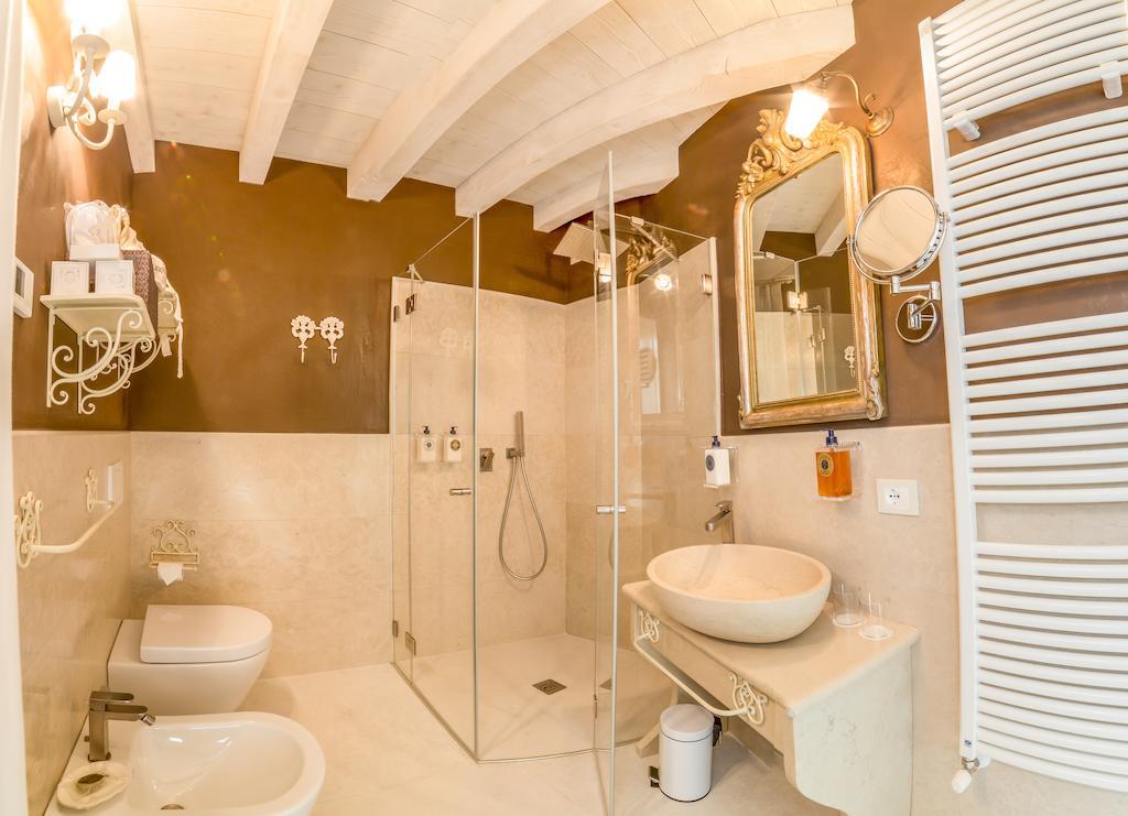 فاليجيو سول مينشيو Maison Resola - Rooms & Breakfast الغرفة الصورة